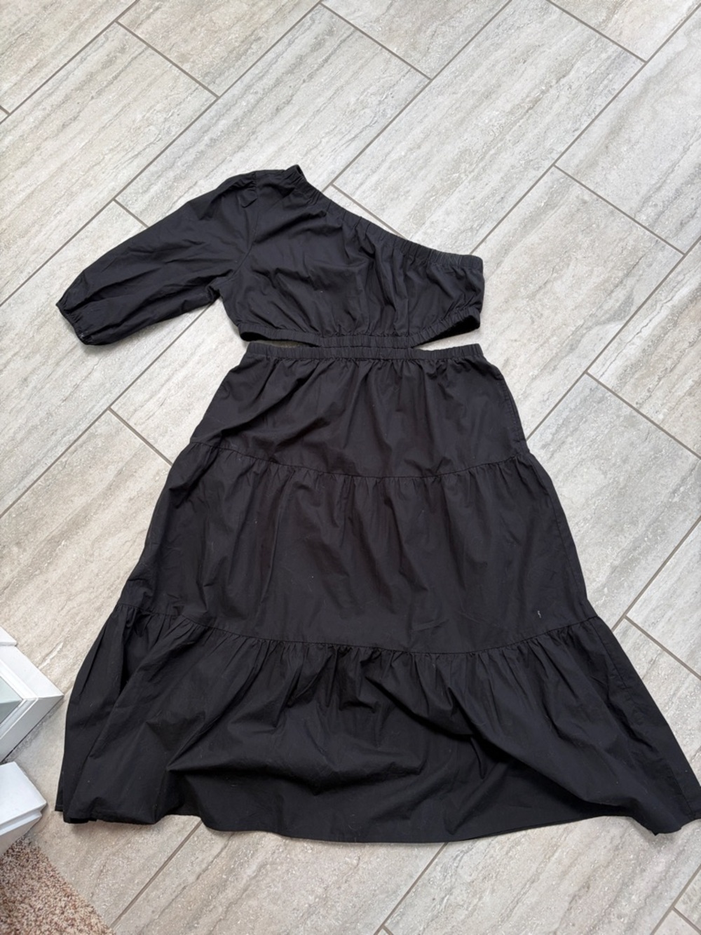 Black One-Shoulder Tiered Midi Dress